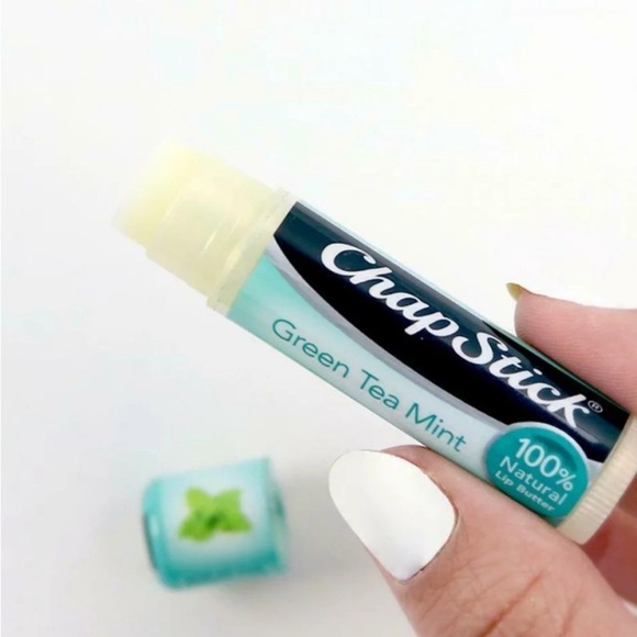 ChapStick 100% Natural Lip Butter, Green Tea‎ Mint, 0.15 oz - Picture 3 of 7